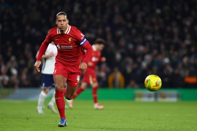 Van Dijk, en un partido del Liverpool (FOTO: Cordón Press).