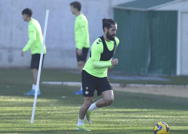 Isco Alarcón, en un entrenamiento del Betis (Foto: Kiko Hurtado).