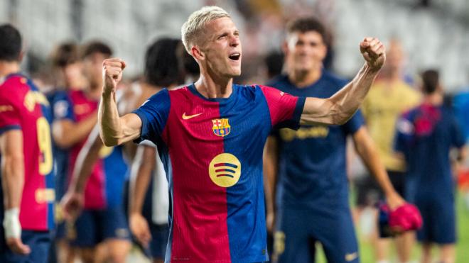 Dani Olmo celebrando uno de sus goles (Cordon Press)