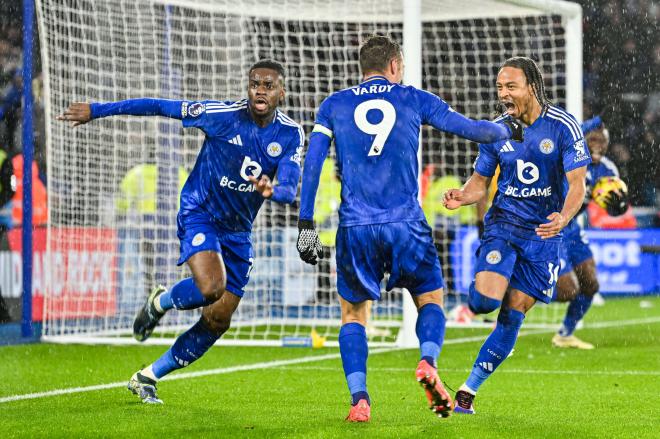 El Leicester celebrando un gol en la Premier League (Foto: Cordon Press).