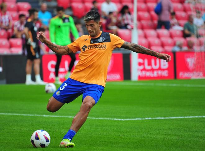 Fabrizio Angileri, en un calentamiento con el Getafe (Foto: LaLiga).