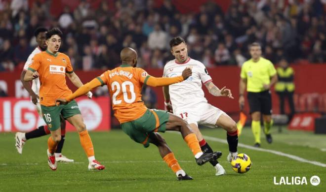 Dimitri Foulquier, ante el Sevilla FC (Foto: LALIGA).