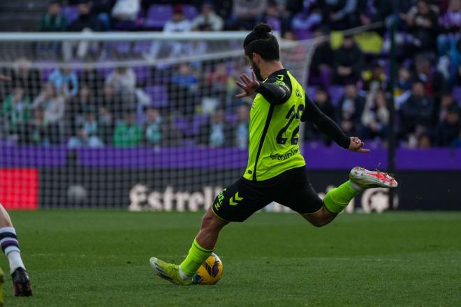 Isco Alarcón durante el partido (foto: Cordón Press).