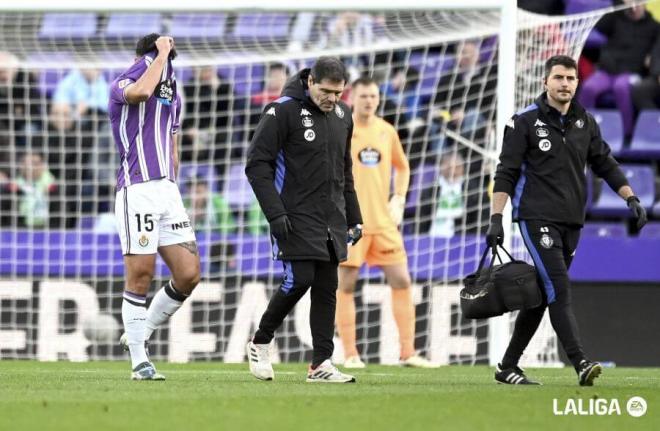 Eray Cömert se marcha lesionado ante el Betis.