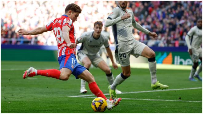 Imágenes del Atlético de Madrid- Osasuna. (Foto: EFE)