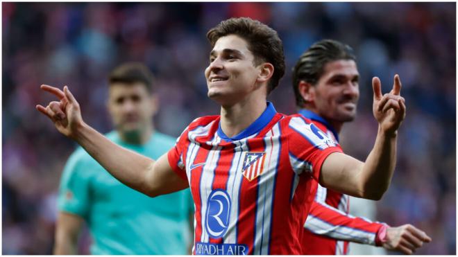 Julián Álvarez celebrando su gol frente al Osasuna. (Foto: EFE)