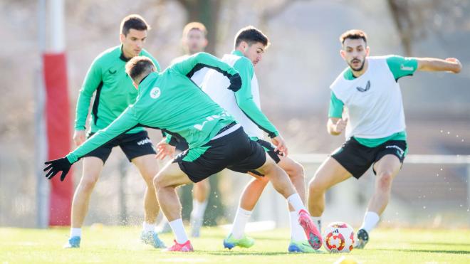 El equipo de Valverde trabaja y se esfuerza en Lezama antes de enfrentarse al CA Osasuna en San Mamés (Foto: Athletic Club).