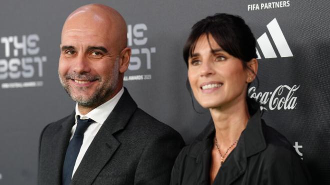 Cristina Serra y Pep Guardiola en los premios The Best (Europa Press)