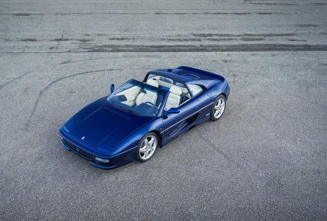 Antiguo Ferrari F355 GTS de Michael Schumacher