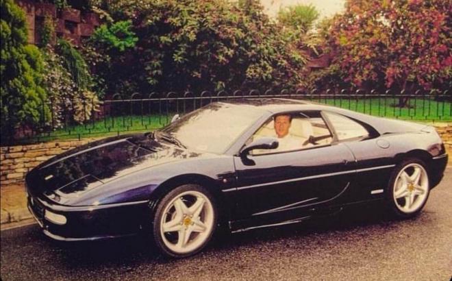 Antiguo Ferrari F355 GTS de Michael Schumacher