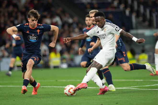 Javi Rodríguez ante el Madrid. (Foto: Cordon Press)