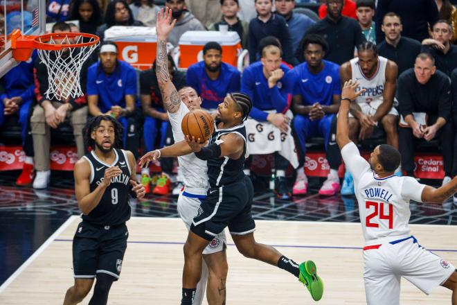 Dennis Smith Jr en un partido con los Brooklyn Nets (Foto: Cordon Press)