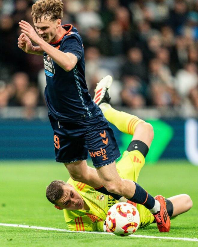 Penalti de Lunin a Swedberg (Foto: RC Celta).