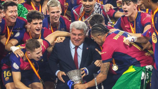 Joan Laporta celebrando la Supercopa de España (Fuente: Cordon Press)