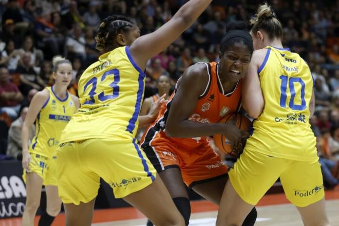 Valencia BAsket recibe al Spar