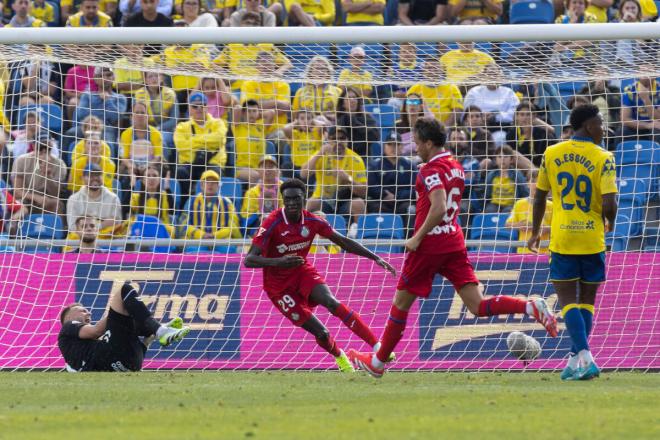 Coba da Costa celebra su gol en el Las Palmas-Getafe (Foto: EFE).