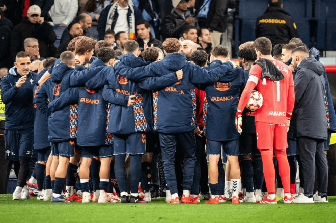 Charla de Claudio Giráldez en la prórroga ante el Real Madrid (Foto: RC Celta).