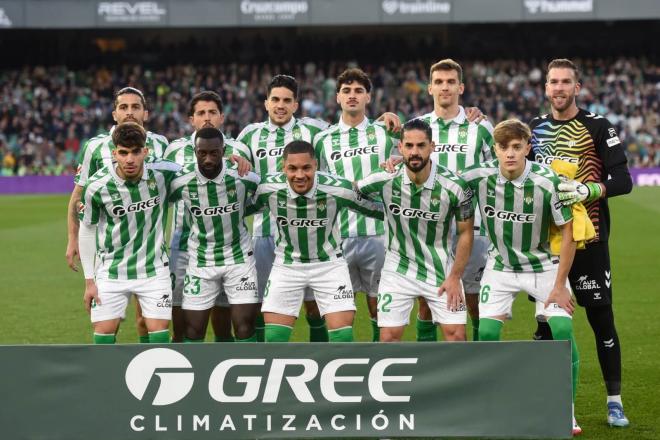 El once del Betis contra el Alavés (Foto: Kiko Hurtado)