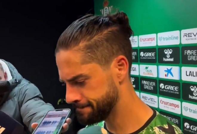 Isco Alarcón, en zona mixta.