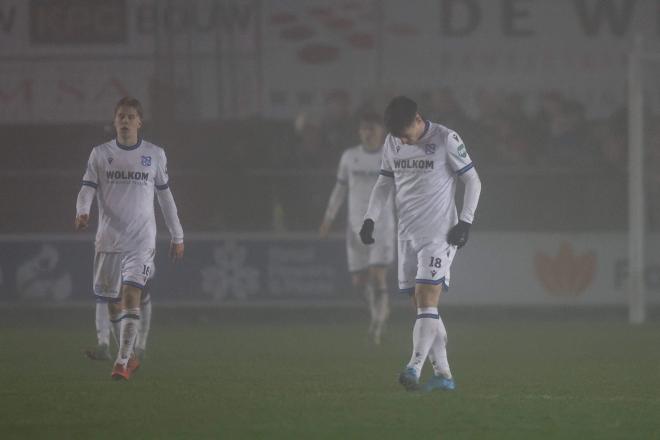 Ion Nicolaescu, cabizbajo durante el Quick Boys-Heerenveen (Foto: Cordon Press).