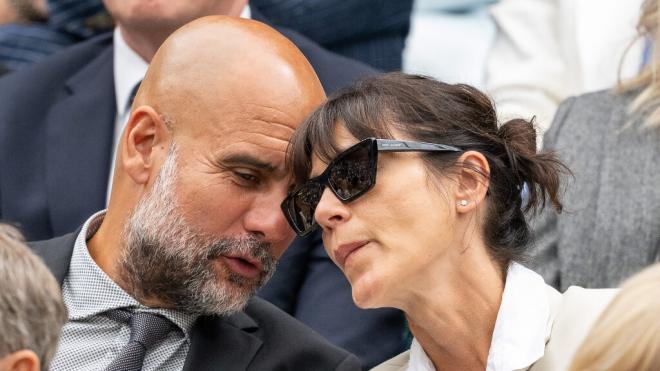 Pep Guardiola y Cristina Serra en un partido de Wimbledon (Cordon Press)