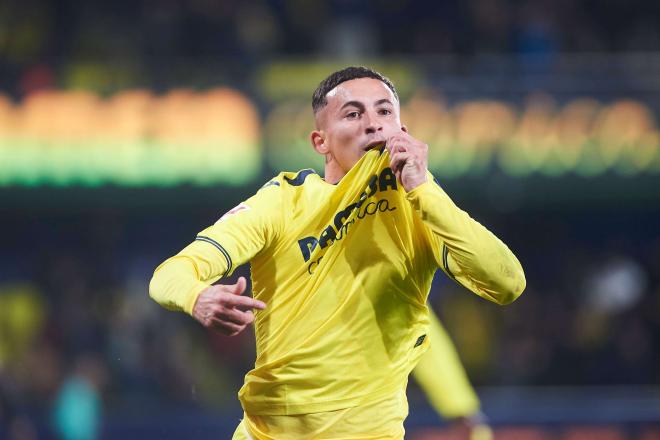 Yeremy Pino celebra un gol en el Villarreal-Mallorca (Foto: LaLiga).