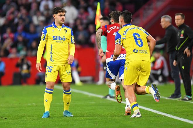 Melendo, en el partido ante el Granada (Foto: Cádiz CF).