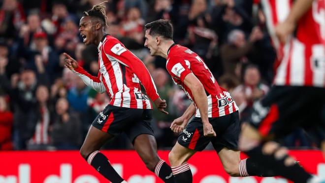 Nico Williams y Vivian celebrando un gol en San Mamés (Cordon Press)