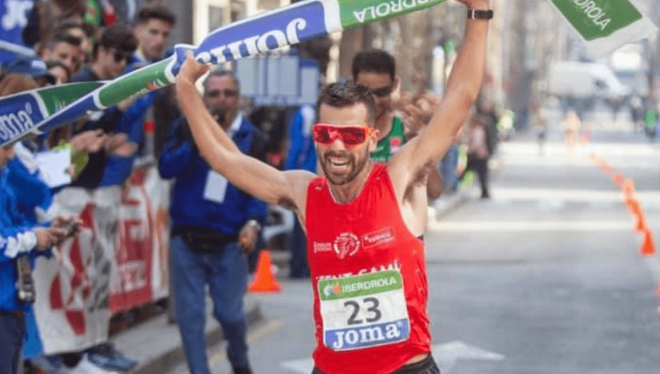 Iván Pajuelo, en una competición de marcha.