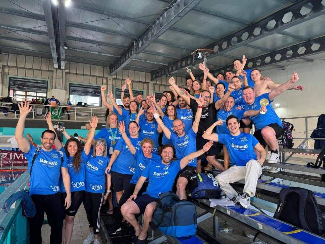 El Jerez Natación Máster celebra lo conseguido en el Campeonato de Andalucía Máster.