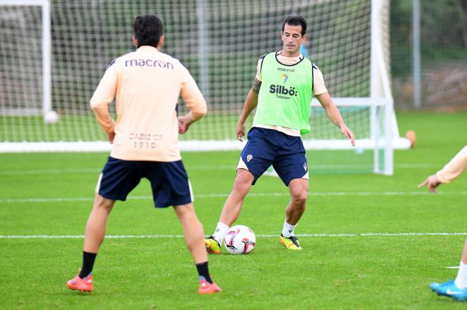 Luis Hernández, en un entrenamiento de esta campaña.