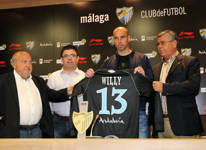 Presentación de Willy Caballero en la rueda de prensa de La Rosaleda. (Foto: MCF)