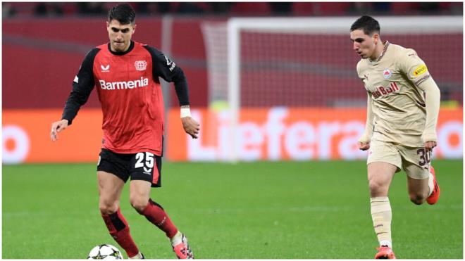 El RB Salzburgo ante el Bayer Leverkusen en un partido de Champions (Foto: Cordon Press).