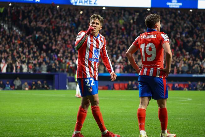 Giuliano Simeone celebra la remontada en el Atlético-Bayer Leverkusen (Foto: Cordon Press).