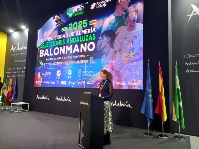 La directora general de Sistemas y Valores del Deporte de la Junta de Andalucía, Mariola Rus, en la presentación del acto.