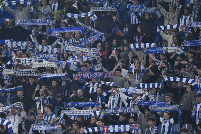 Aficionados de la Real Sociedad en el Olímpico de Roma (Foto: Cordon Press).