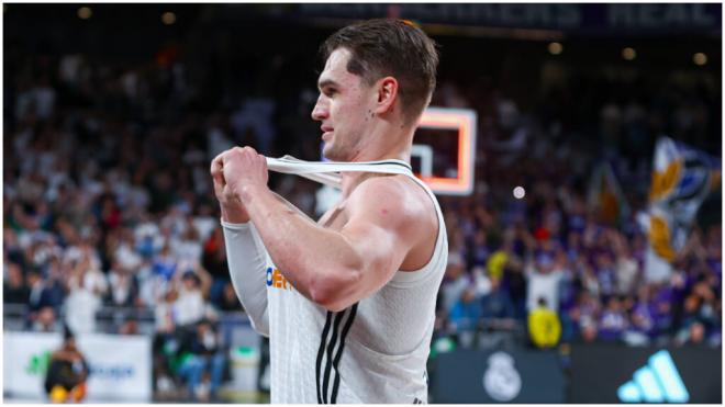 Mario Hezonja celebrando el triple de la victoria frente al Baskonia. (Foto: Cordon Press)