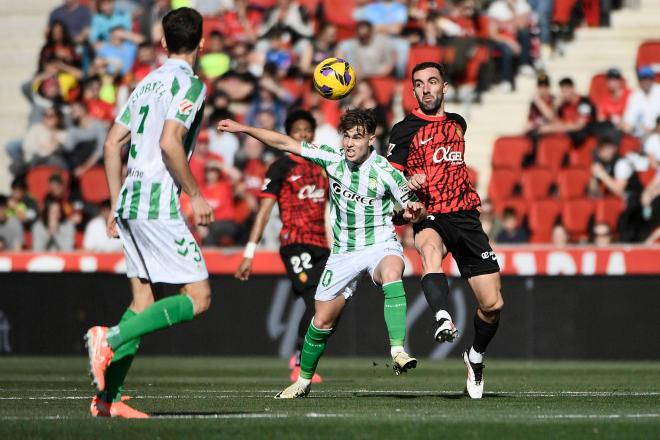 Ángel Ortiz, en su debut con el Real Betis ante el Mallorca (Foto: Cordon Press).