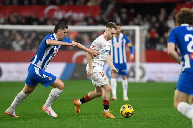 Peque, en el Sevilla-Espanyol (Foto: Kiko Hurtado).
