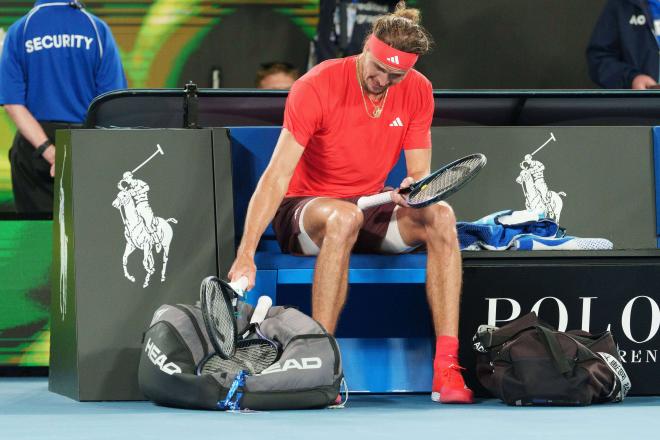 El enfado de Zverev en la final del Open de Australia (FOTO: Cordón Press).