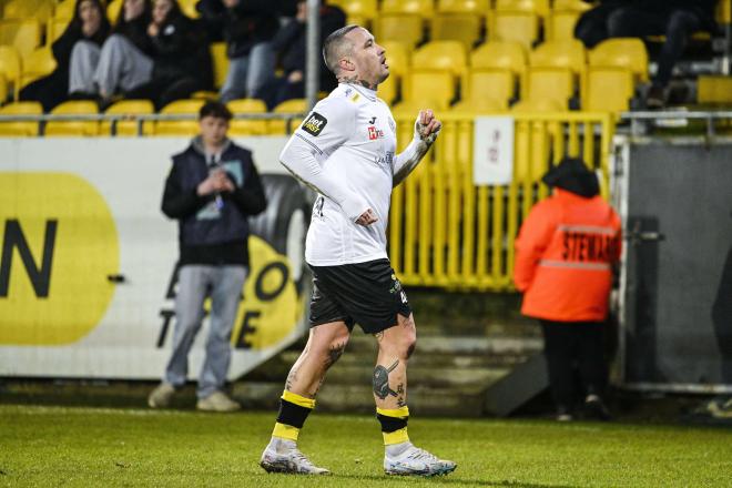 Radja Nainggolan, durante su debut con el Lokeren (Foto: Cordon Press).