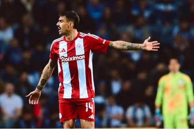 Dani García, centrocampista en el Olympiakos FC de Mendilibar, en acción.