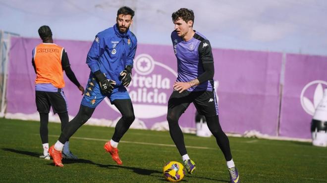 Amath, André Ferreira y Juric, en el entrenamiento (Foto: Real Valladolid).