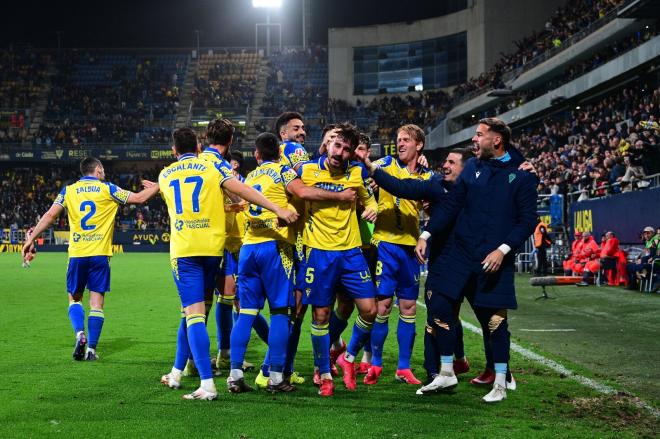 Celebración de un gol ante el Mirandés.