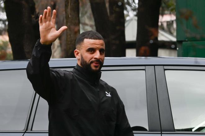 Kyle Walker, a su llegada al reconocimiento médico con el Milan (Foto: Cordon Press).