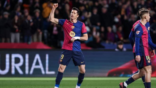 Robert Lewandowski celebrando un gol (Europa Press)