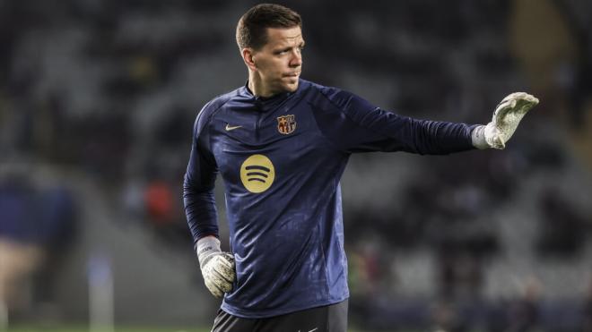 Szczesny en un calentamiento con el Barça (Foto: Europa Press)