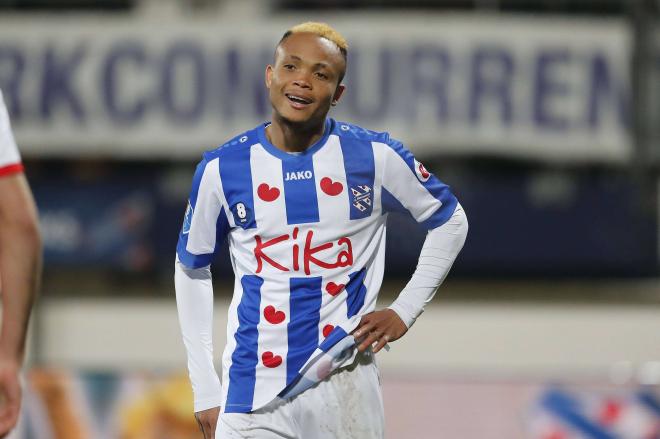 Chidera Ejuke, en su etapa en el Heerenveen (Foto: Cordon Press).