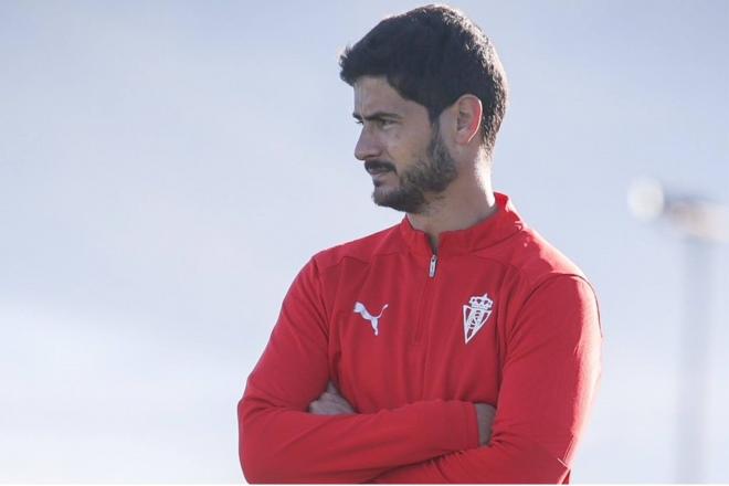 Nacho Cases se despide del Sporting (Foto:@realsporting).