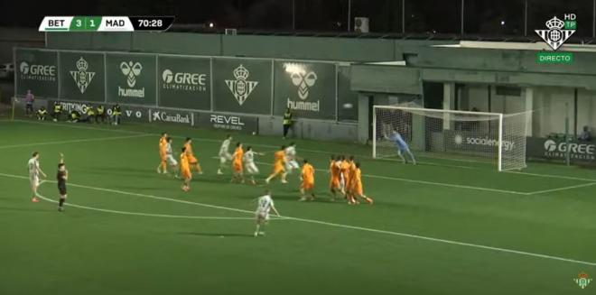 El escandaloso gol de falta anulado a Pablo García contra el Real Madrid juvenil